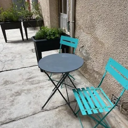 Centre Apartment *